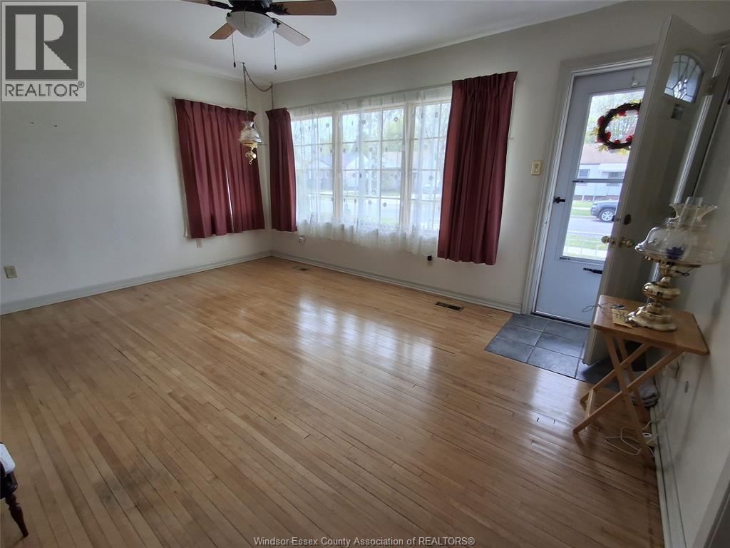 2352 Wellesley, Windsor, Ontario  N8W 2G2 - Photo 3 - 26009328