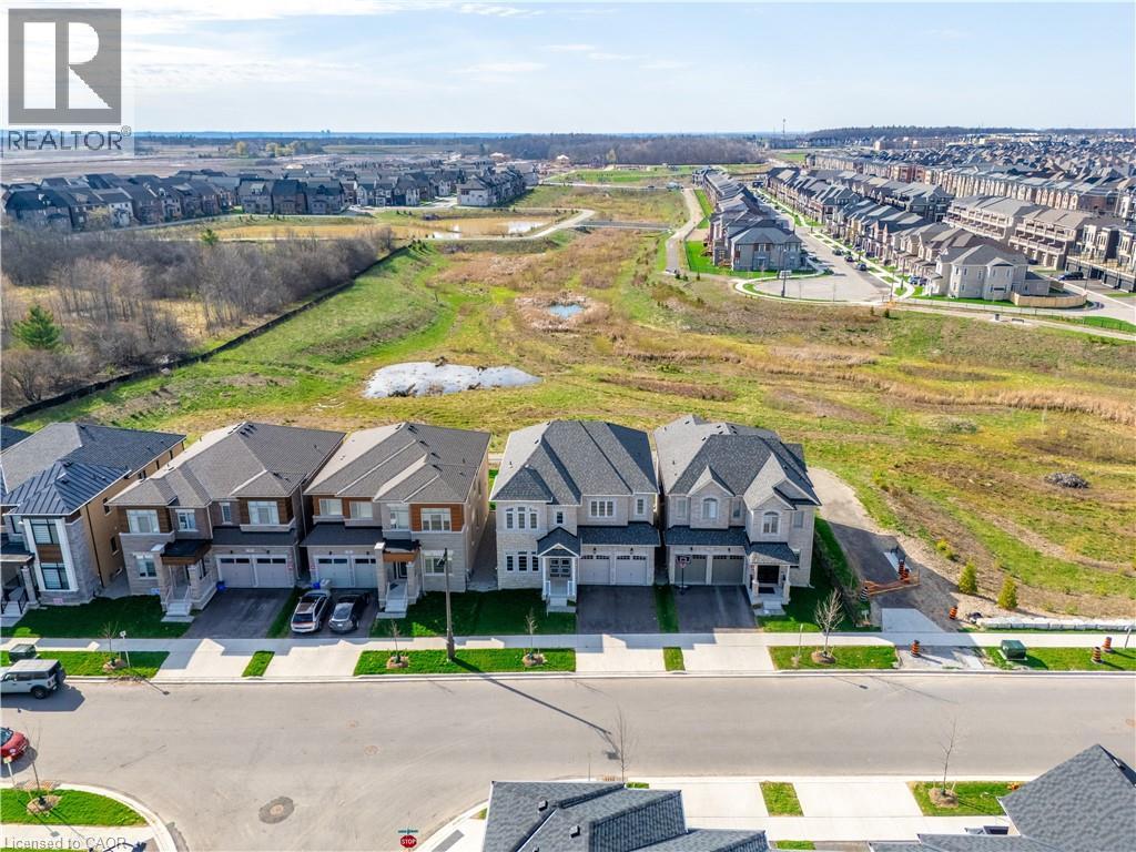 37 North Park Boulevard, Oakville, Ontario  L6M 0W8 - Photo 4 - 40824036