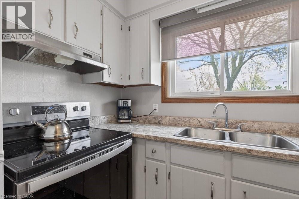 39 Cedardale Avenue, St. Catharines, Ontario  L2P 1B4 - Photo 13 - 40824547