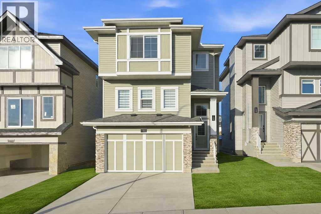 105 Heritage Boulevard, Cochrane, Alberta