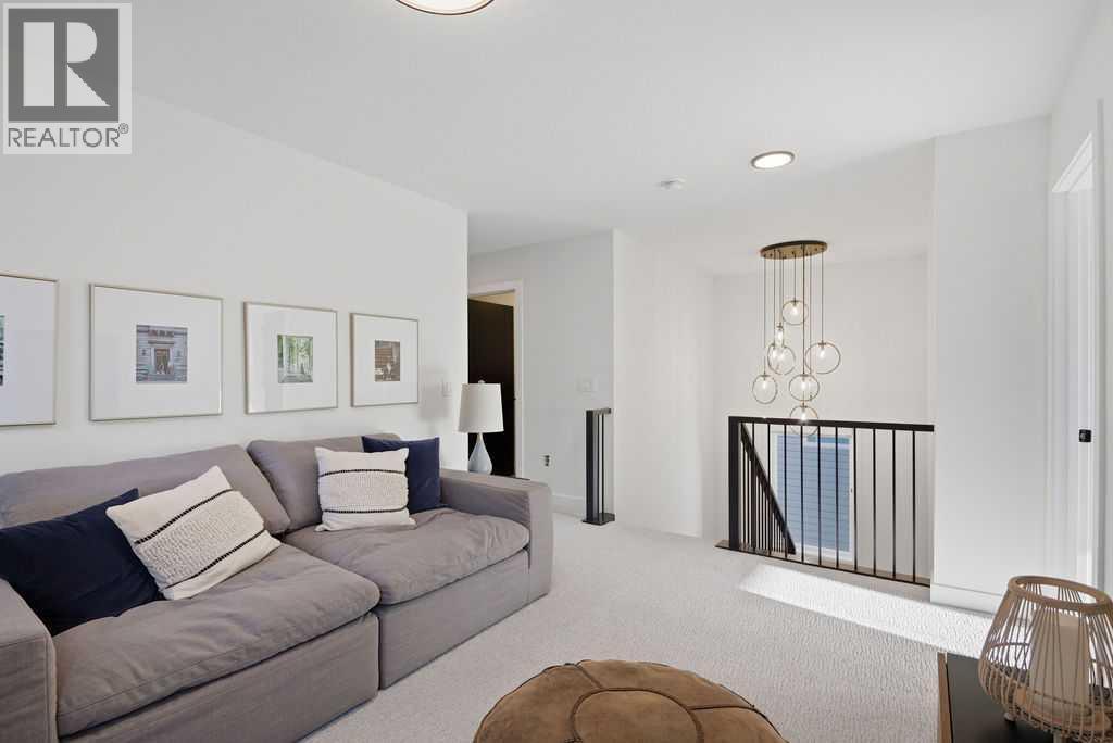 105 Heritage Boulevard, Cochrane, Alberta  T4C 3G8 - Photo 16 - A2299106