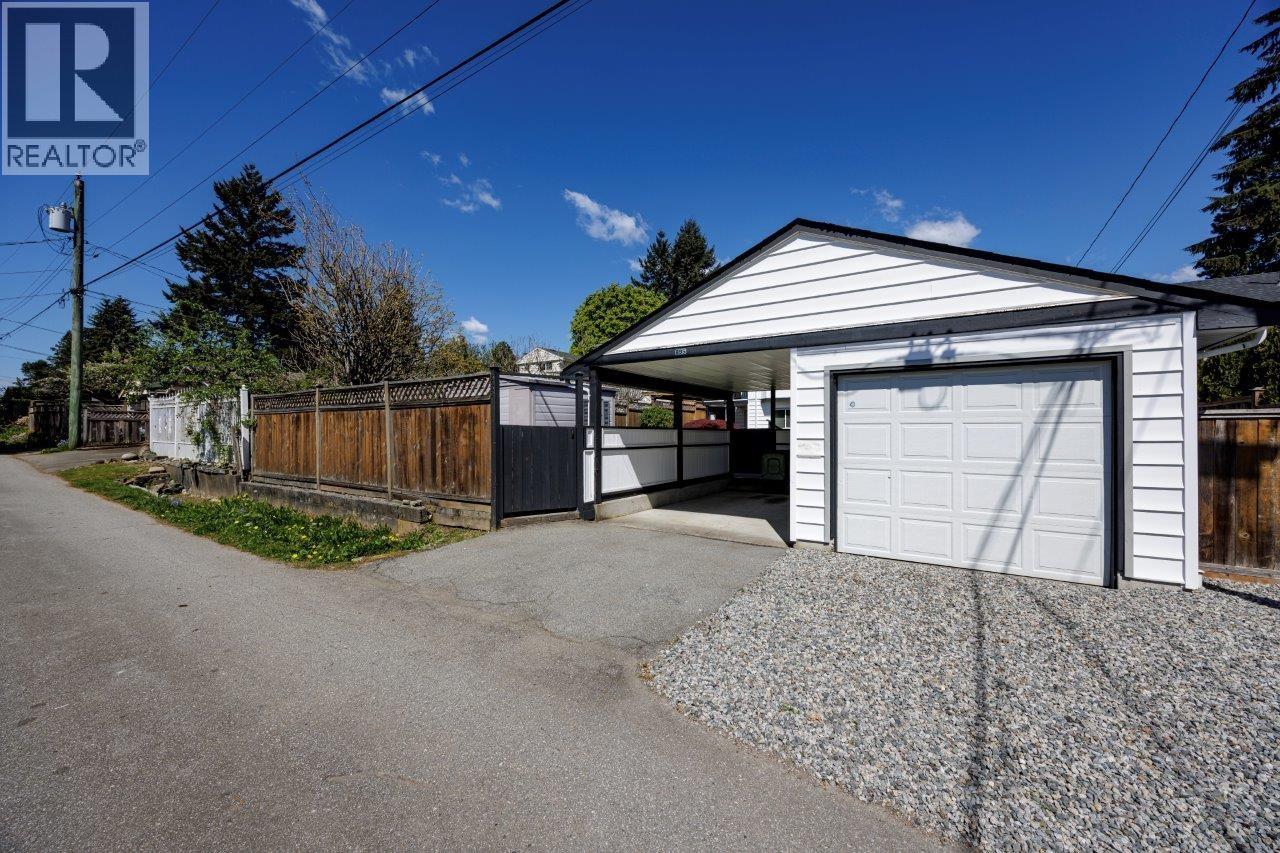 895 E 12th Street, North Vancouver, British Columbia  V7L 2L2 - Photo 39 - R3116069