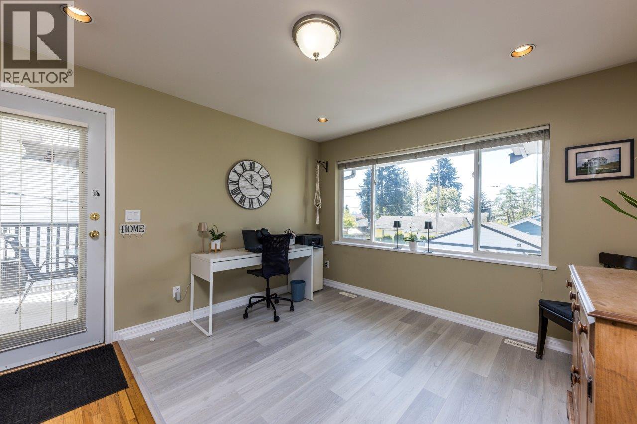 895 E 12th Street, North Vancouver, British Columbia  V7L 2L2 - Photo 12 - R3116069