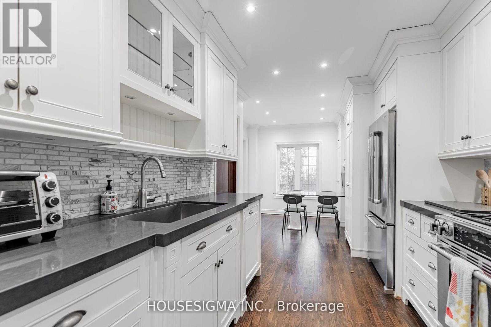 110 Wembley Road, Toronto, Ontario  M6C 2G6 - Photo 12 - C13049692