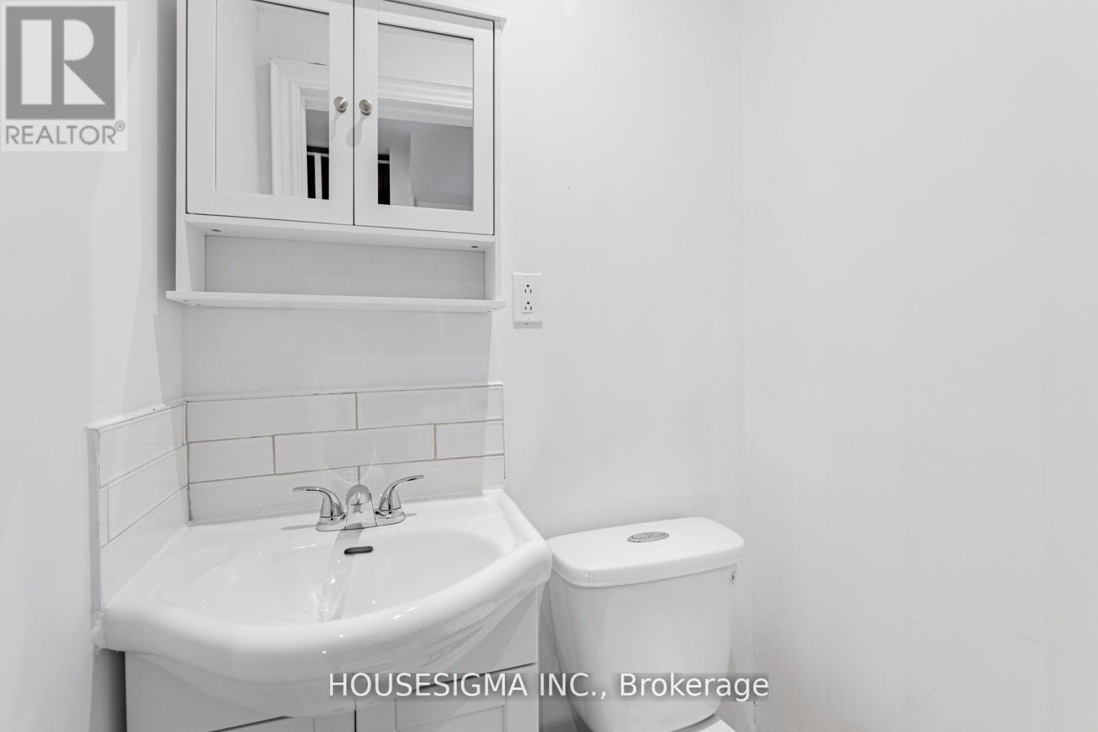 110 Wembley Road, Toronto, Ontario  M6C 2G6 - Photo 17 - C13049692