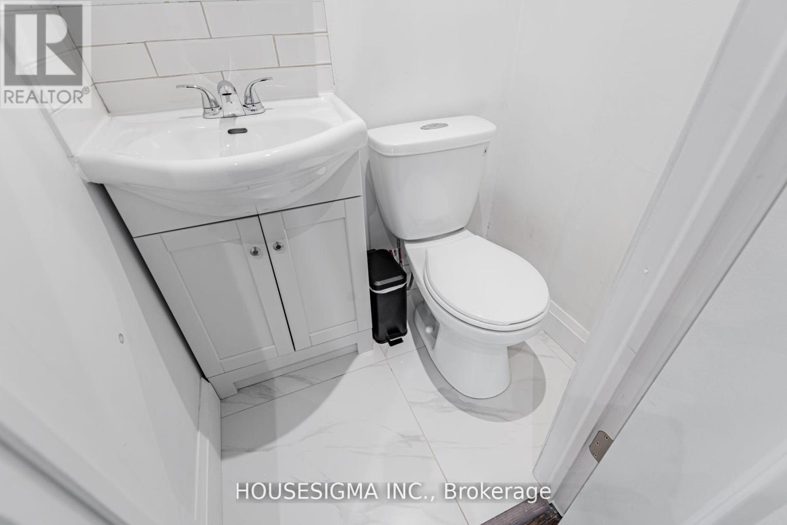 110 Wembley Road, Toronto, Ontario  M6C 2G6 - Photo 18 - C13049692