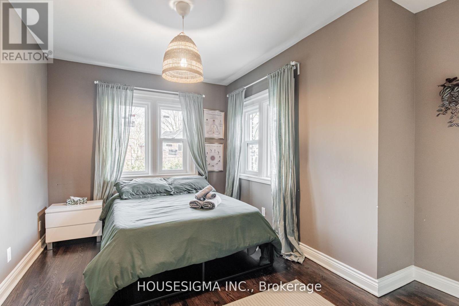 110 Wembley Road, Toronto, Ontario  M6C 2G6 - Photo 19 - C13049692