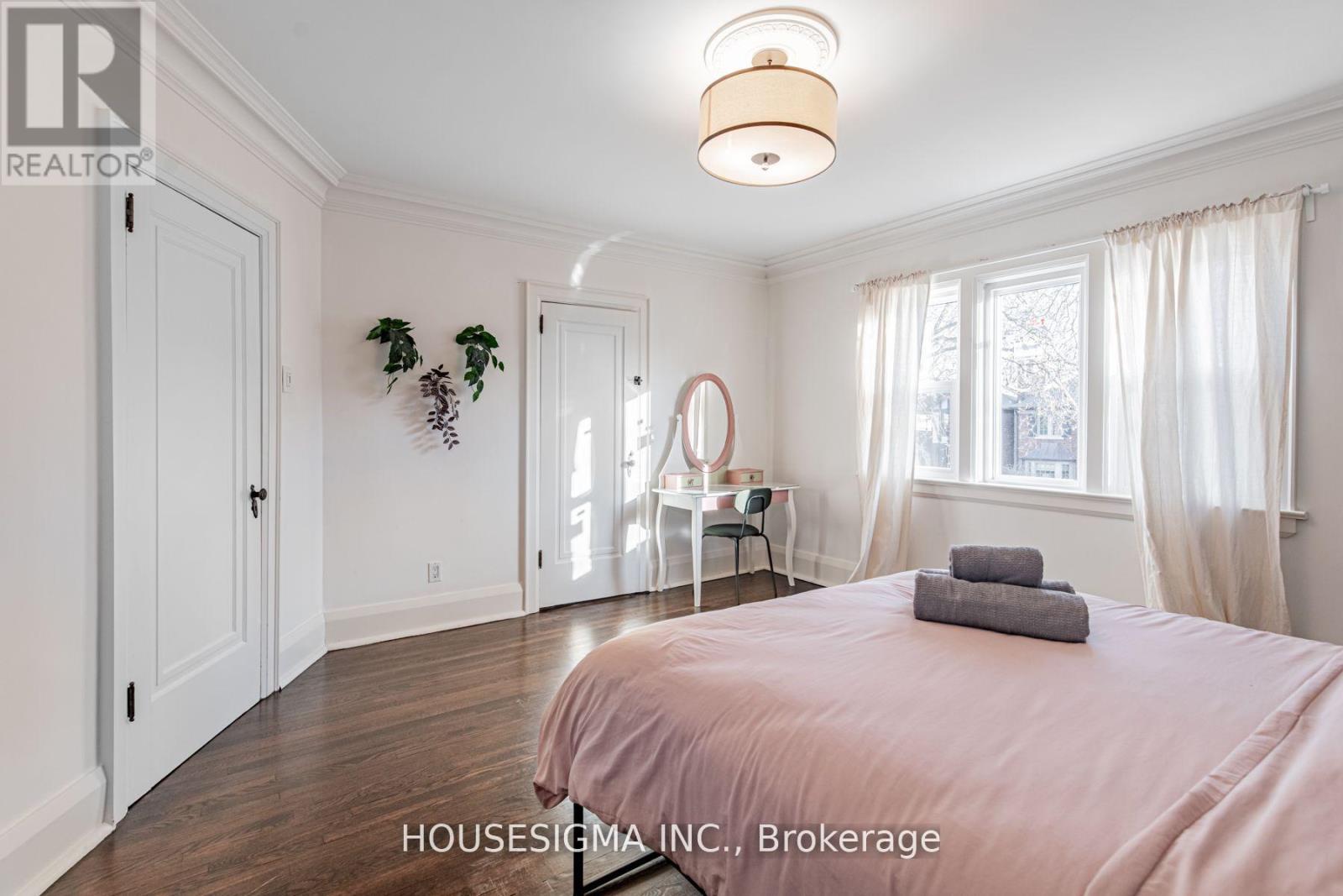 110 Wembley Road, Toronto, Ontario  M6C 2G6 - Photo 23 - C13049692