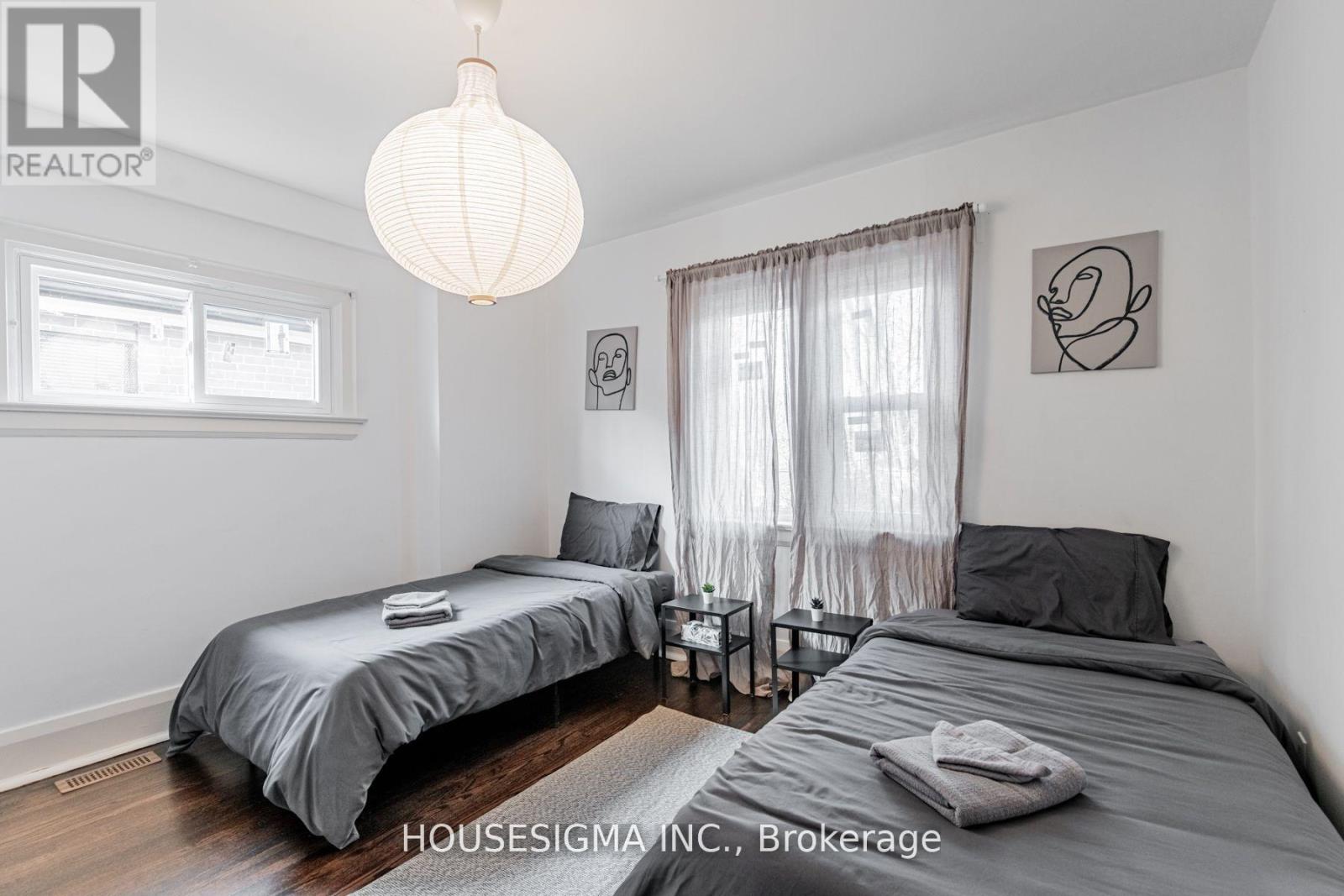 110 Wembley Road, Toronto, Ontario  M6C 2G6 - Photo 25 - C13049692