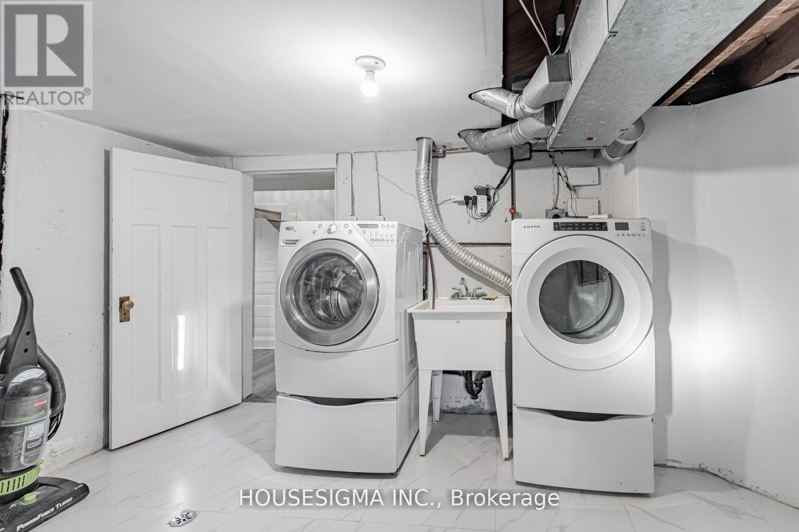 110 Wembley Road, Toronto, Ontario  M6C 2G6 - Photo 27 - C13049692