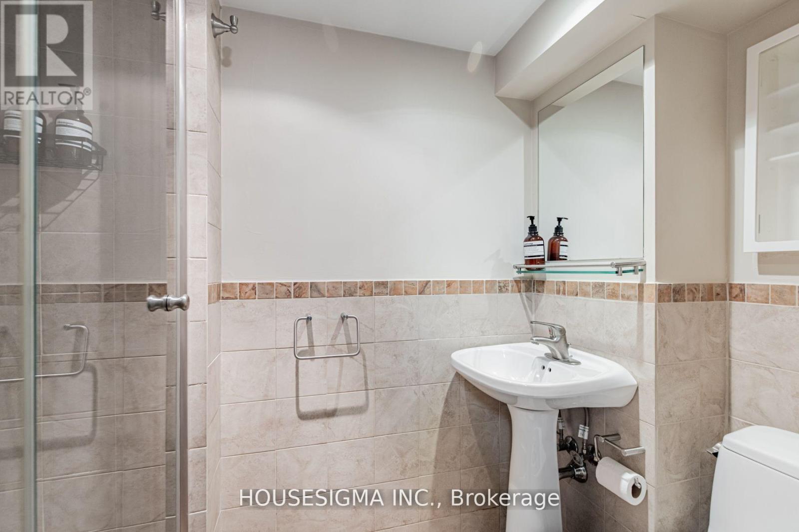 110 Wembley Road, Toronto, Ontario  M6C 2G6 - Photo 28 - C13049692