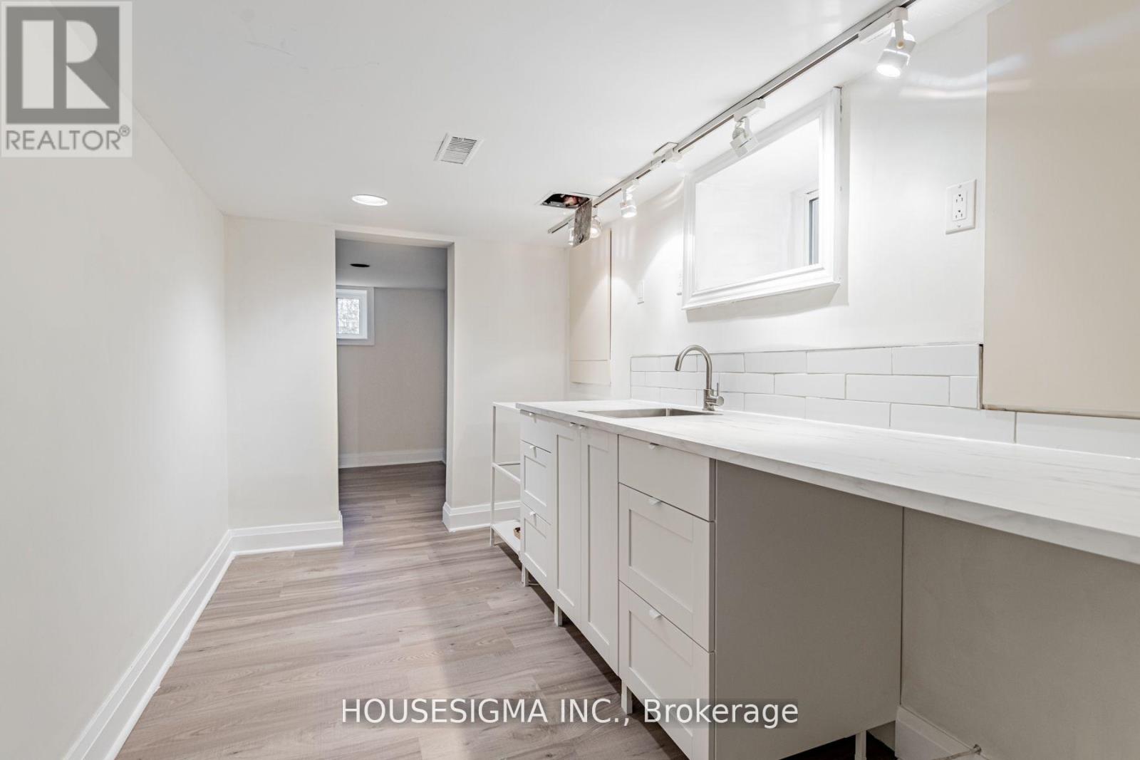 110 Wembley Road, Toronto, Ontario  M6C 2G6 - Photo 31 - C13049692