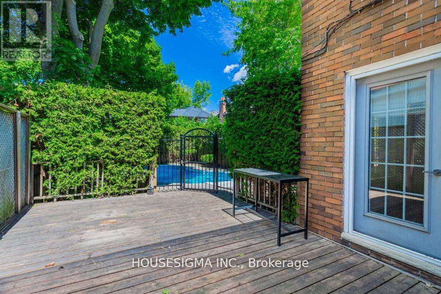 110 Wembley Road, Toronto, Ontario  M6C 2G6 - Photo 34 - C13049692