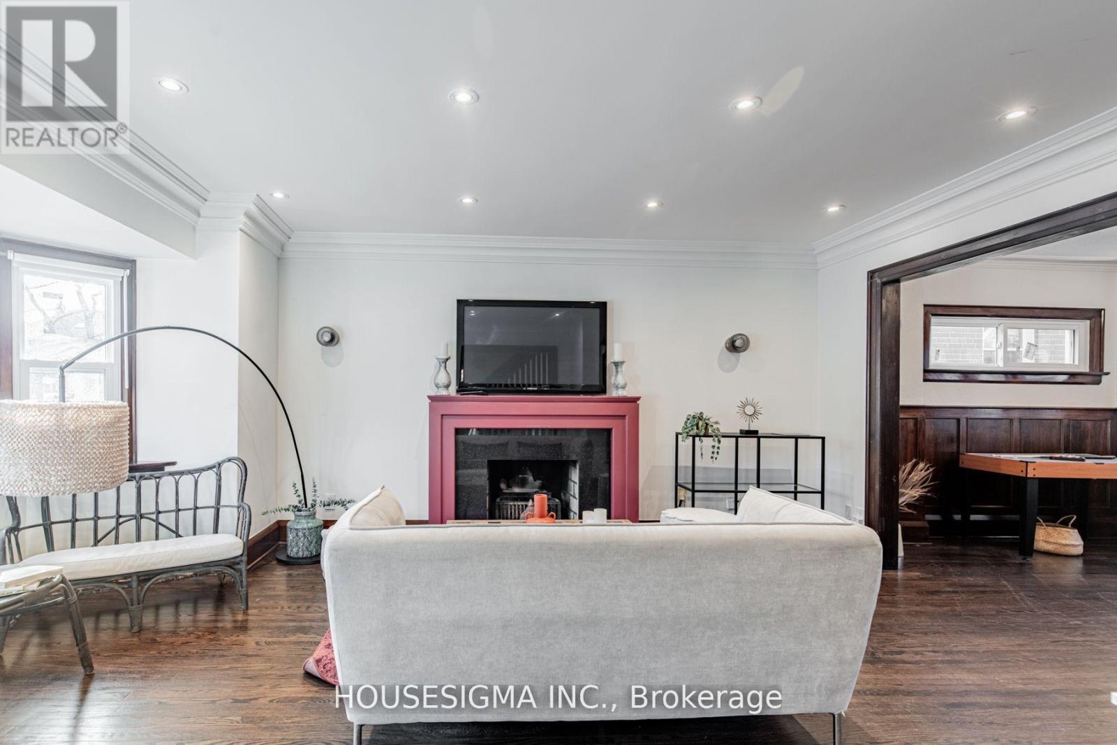 110 Wembley Road, Toronto, Ontario  M6C 2G6 - Photo 4 - C13049692