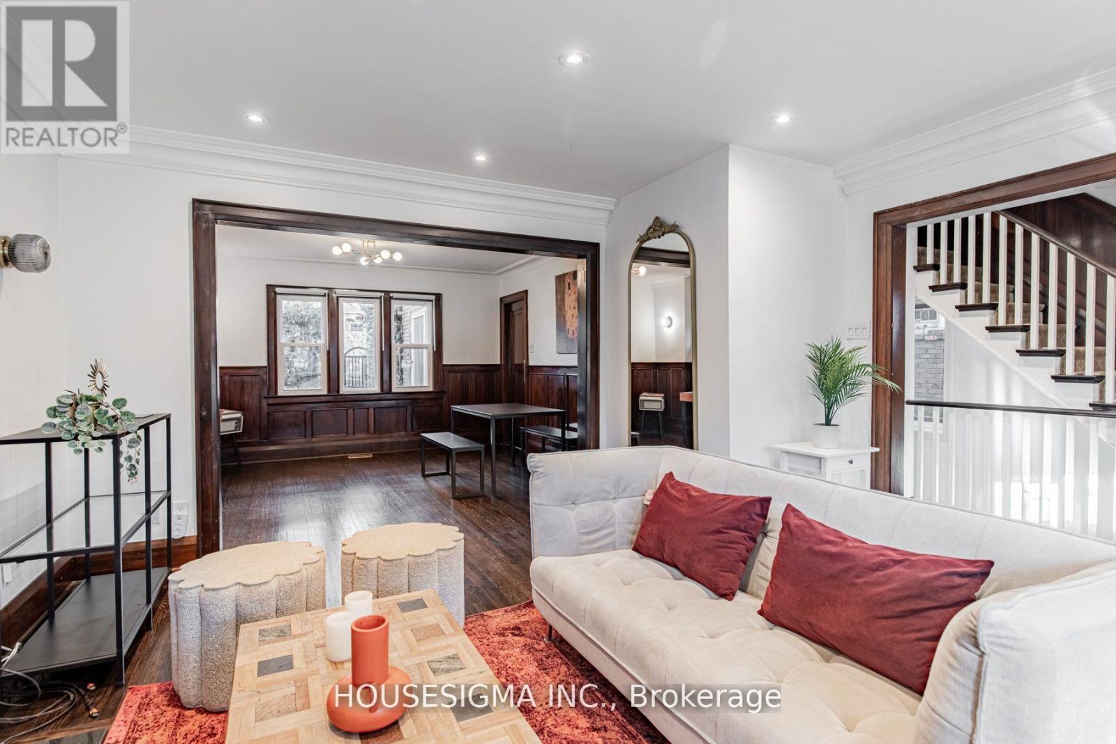 110 Wembley Road, Toronto, Ontario  M6C 2G6 - Photo 6 - C13049692