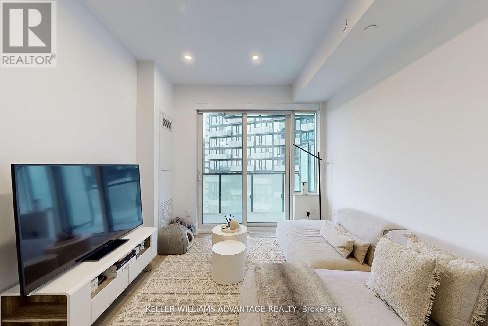 2207 - 470 Front Street W, Toronto, Ontario  M5V 0V6 - Photo 13 - C13049736