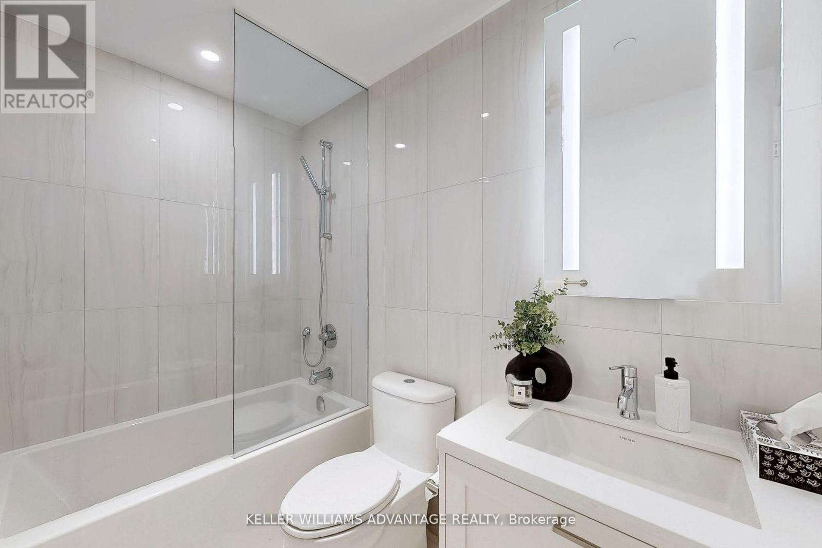 2207 - 470 Front Street W, Toronto, Ontario  M5V 0V6 - Photo 14 - C13049736