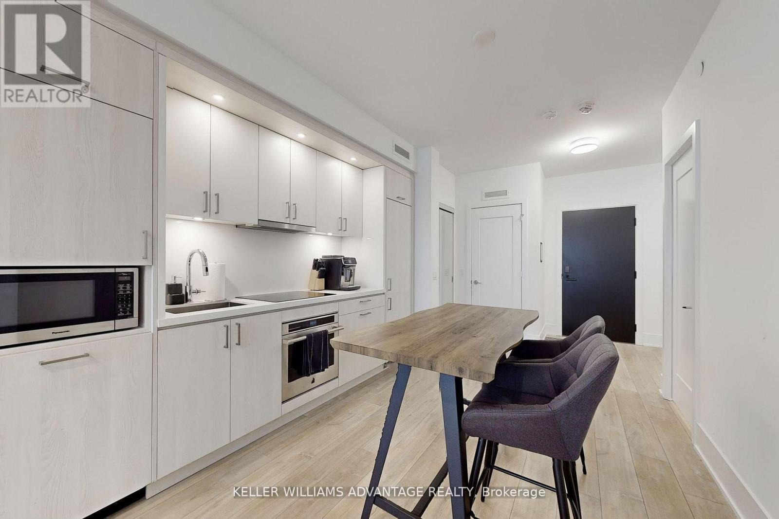 2207 - 470 Front Street W, Toronto, Ontario  M5V 0V6 - Photo 8 - C13049736