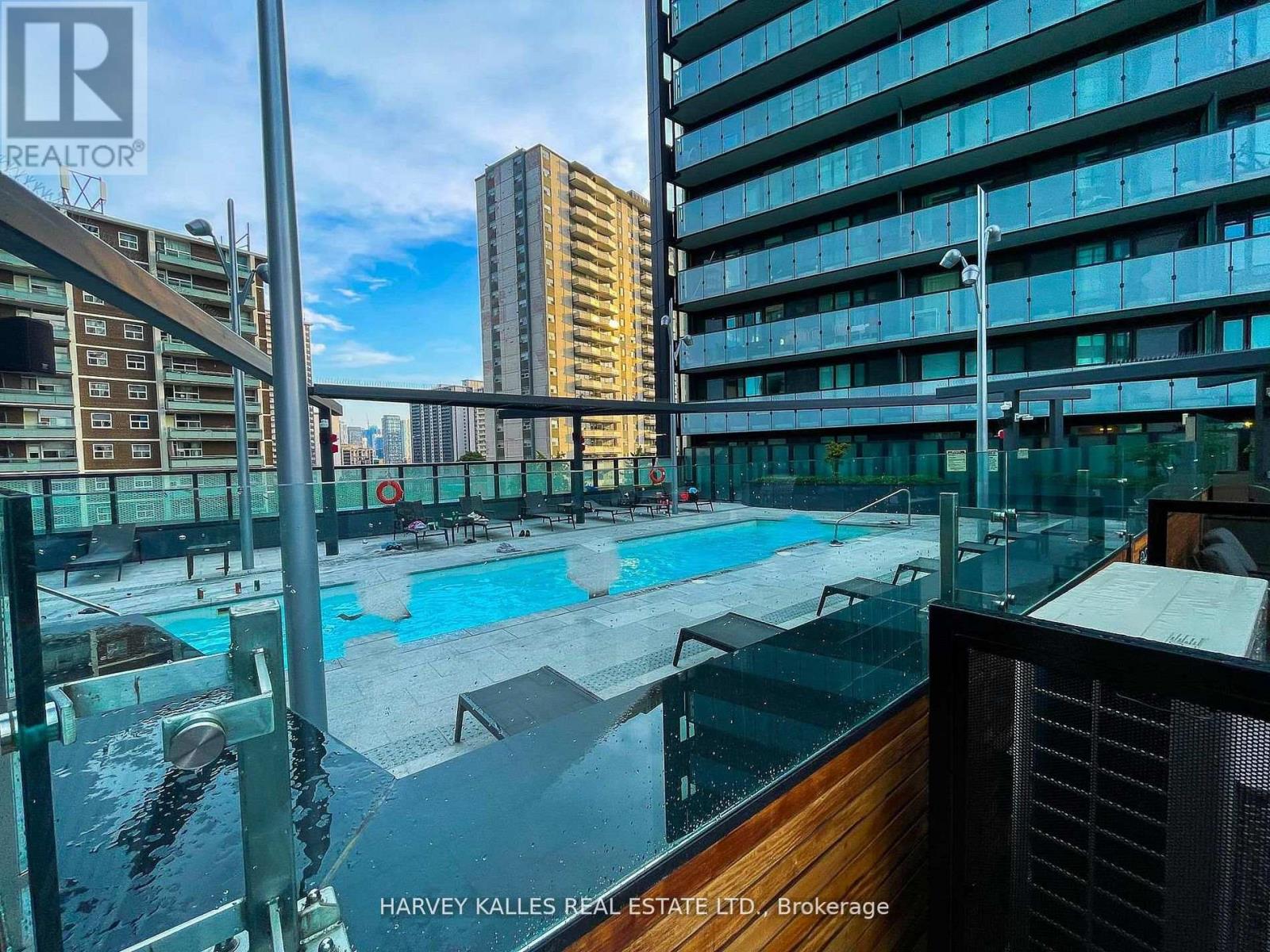 515 - 585 Bloor Street E, Toronto, Ontario  M4W 0B3 - Photo 24 - C13049740