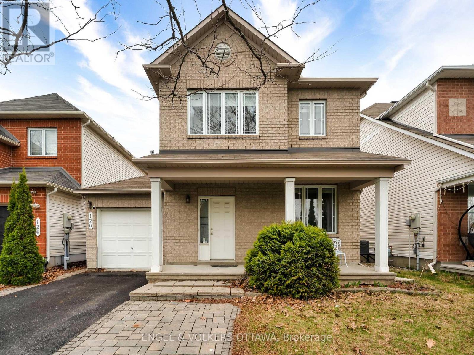 126 ASHMORE DRIVE, Ottawa, Ontario