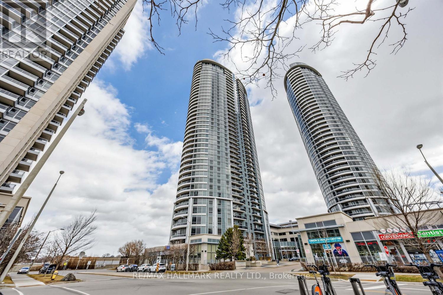 3918 - 135 VILLAGE GREEN SQUARE, Toronto, Ontario