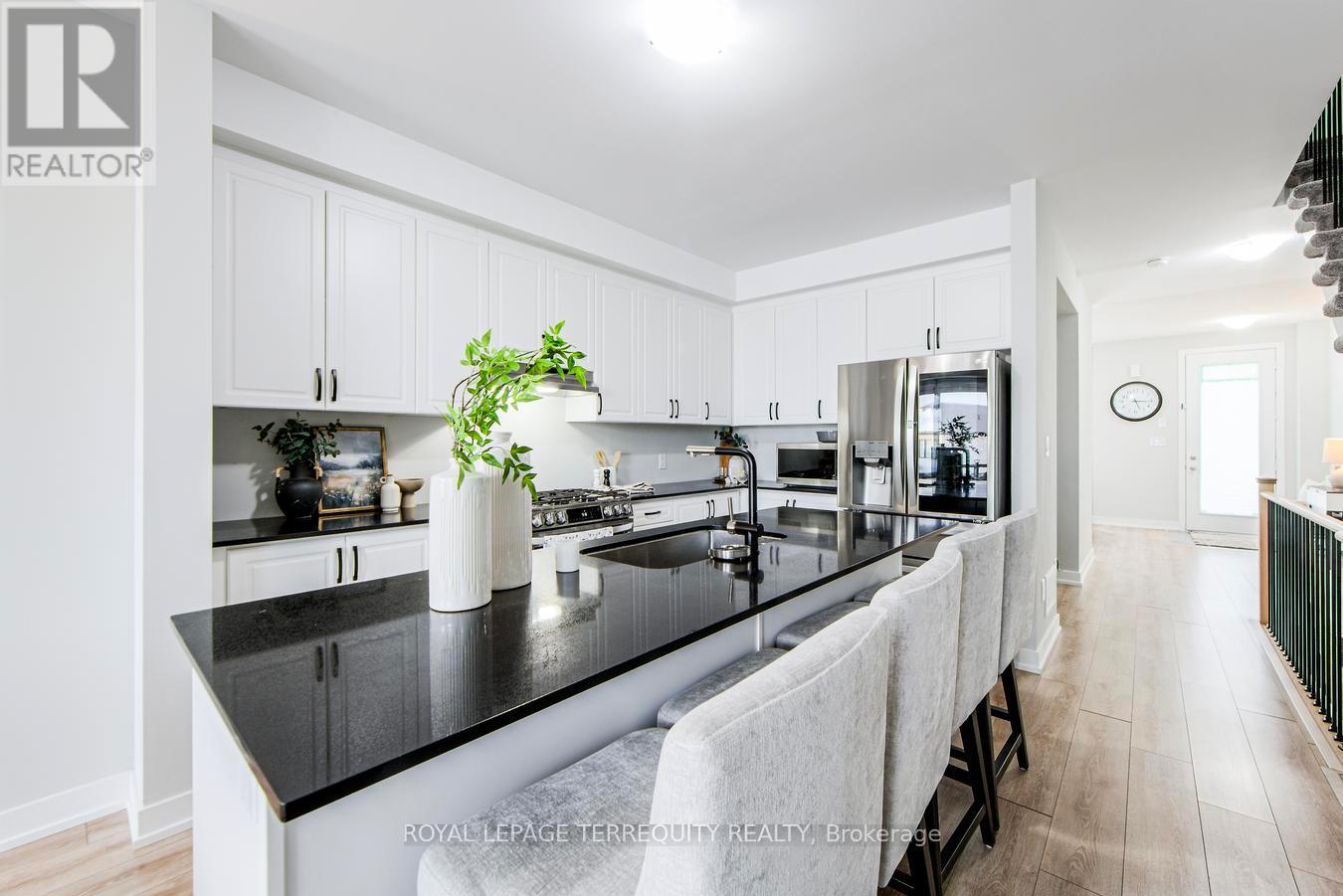 19 Assunta Lane, Clarington, Ontario  L1C 7H3 - Photo 13 - E13049632