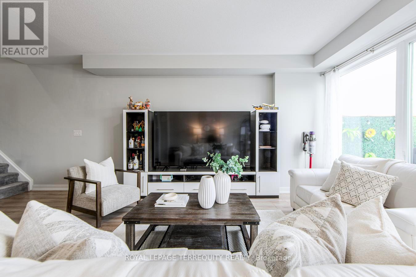 19 Assunta Lane, Clarington, Ontario  L1C 7H3 - Photo 18 - E13049632