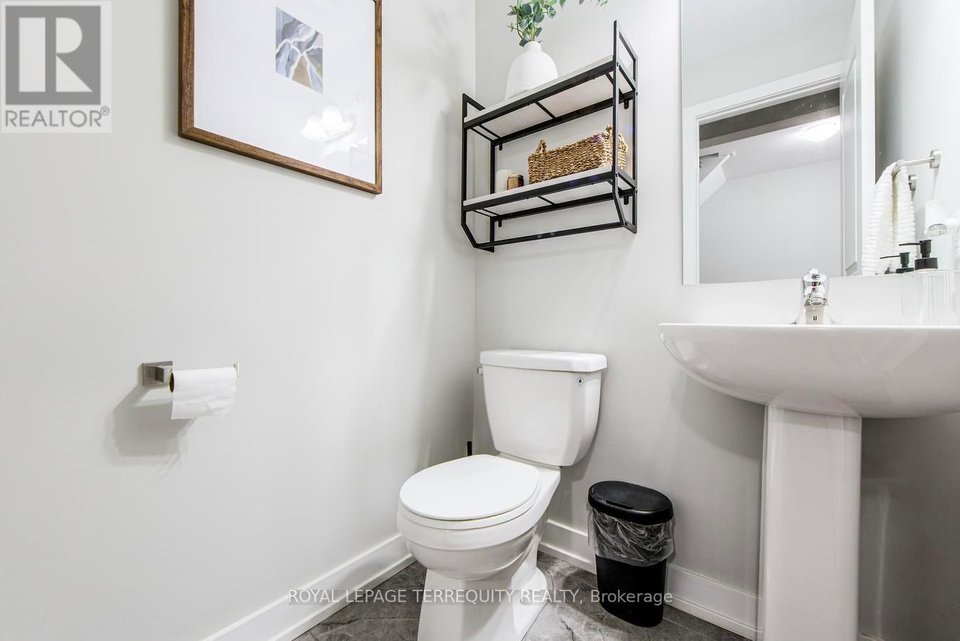 19 Assunta Lane, Clarington, Ontario  L1C 7H3 - Photo 4 - E13049632