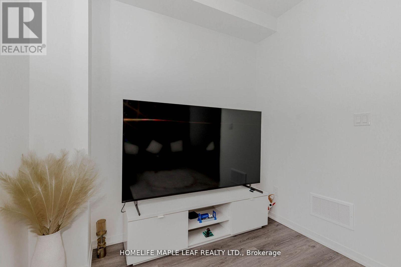 15 Bateson Street, Ajax, Ontario  L1S 7M3 - Photo 7 - E13049722