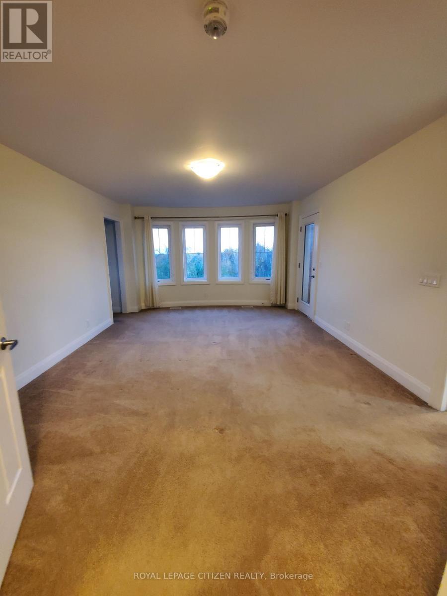 211 Symington Avenue, Oshawa, Ontario  L1L 0J8 - Photo 10 - E13049744