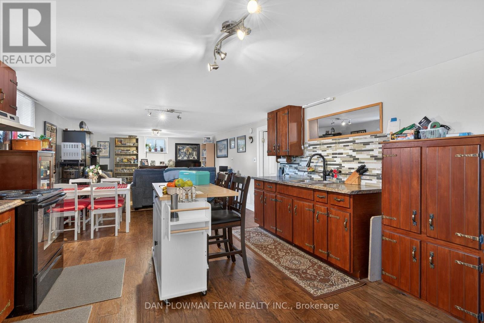 211 Liberty Street N, Clarington (Bowmanville), Ontario  L1C 2M6 - Photo 32 - E13049790