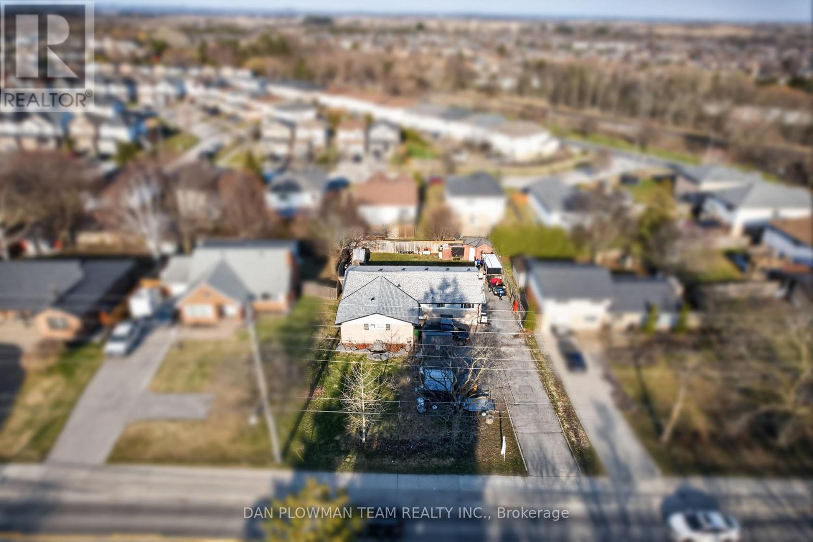 211 Liberty Street N, Clarington (Bowmanville), Ontario  L1C 2M6 - Photo 47 - E13049790