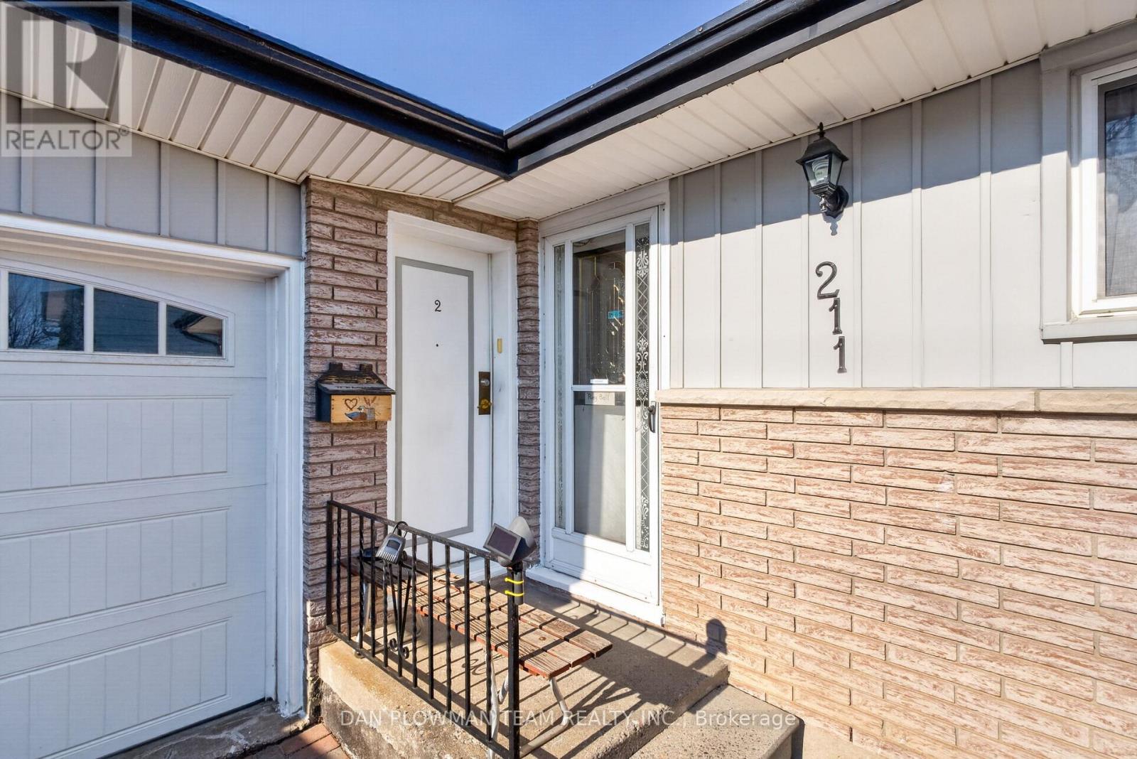 211 Liberty Street N, Clarington (Bowmanville), Ontario  L1C 2M6 - Photo 5 - E13049790