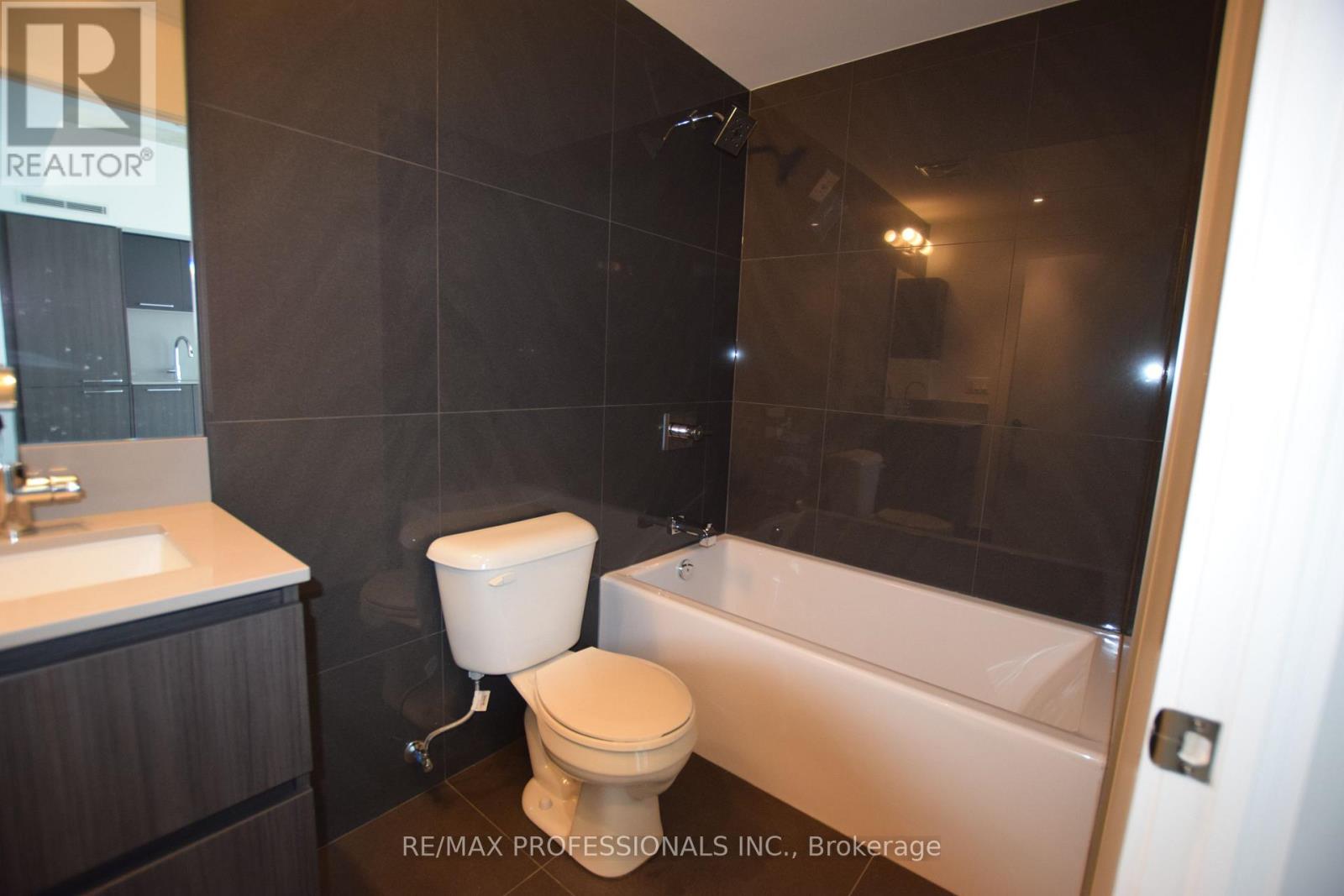 705 - 15 Baseball Place, Toronto, Ontario  M4M 0E6 - Photo 19 - E13049806