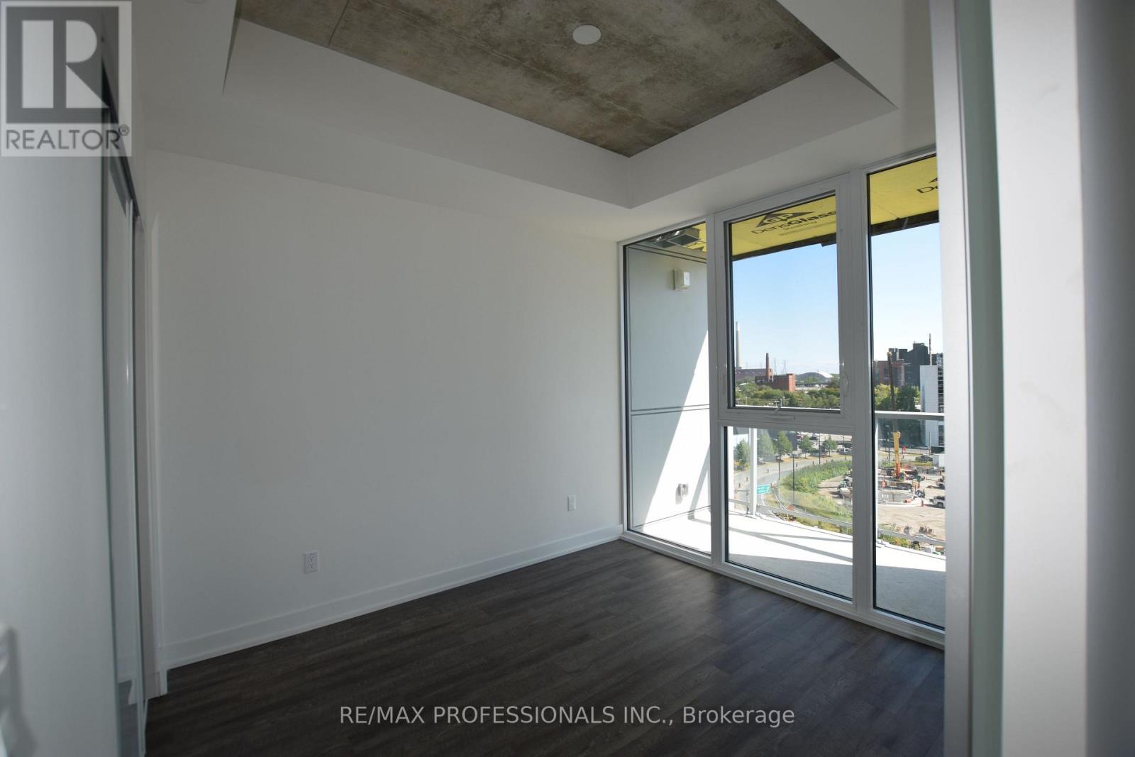 705 - 15 Baseball Place, Toronto, Ontario  M4M 0E6 - Photo 5 - E13049806