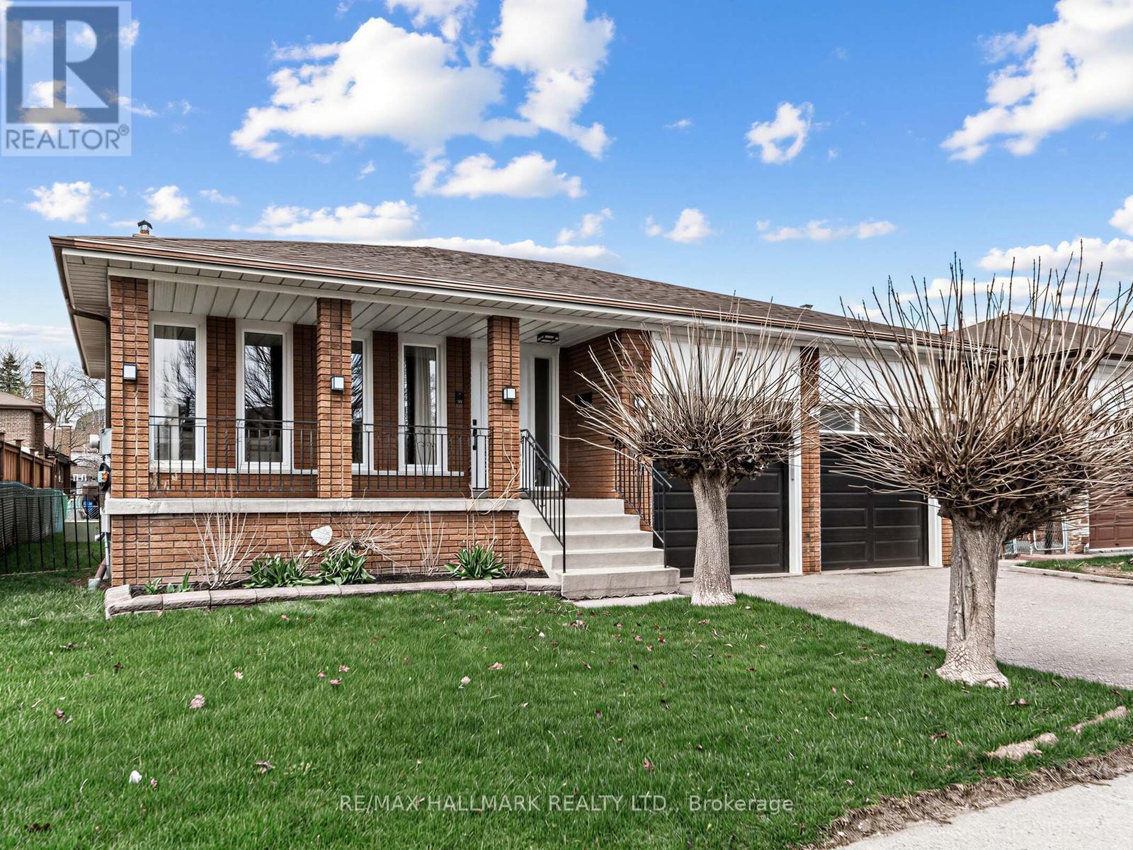 51 LAMBETH SQUARE, Toronto, Ontario