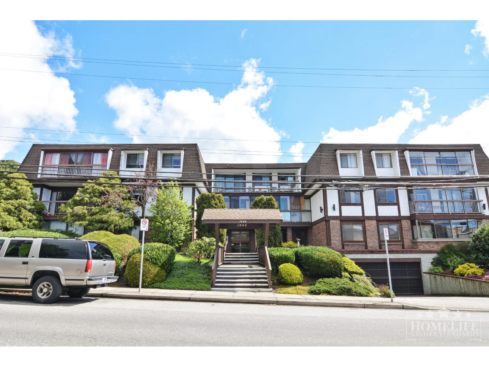 108 1444 Martin Street, White Rock, British Columbia  V4B 3W7 - Photo 1 - R3116230