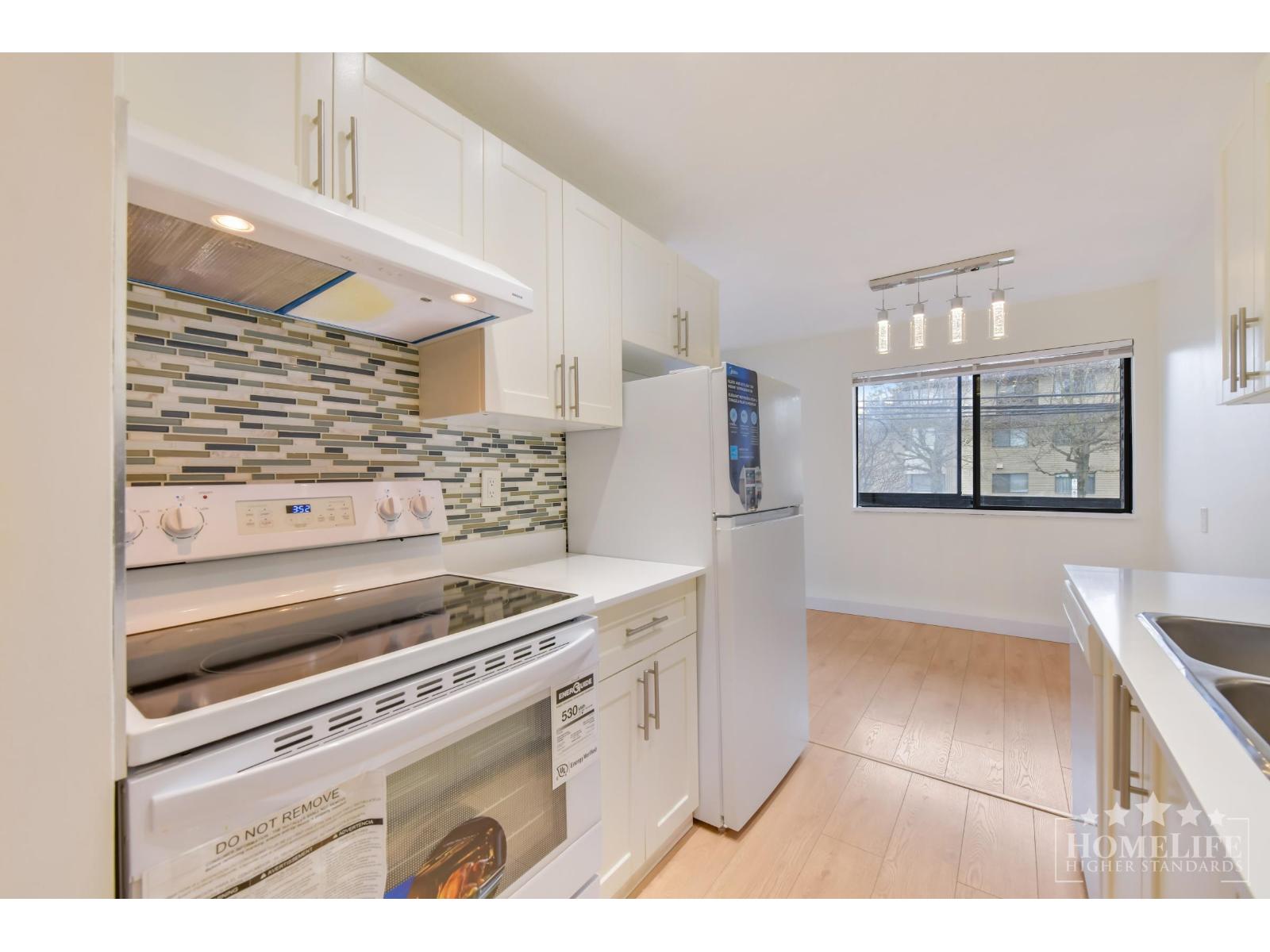 108 1444 Martin Street, White Rock, British Columbia  V4B 3W7 - Photo 11 - R3116230