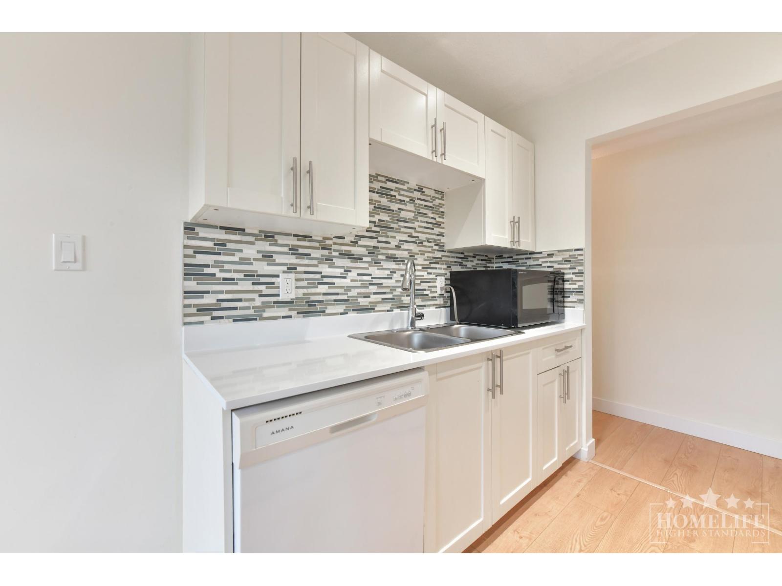 108 1444 Martin Street, White Rock, British Columbia  V4B 3W7 - Photo 12 - R3116230