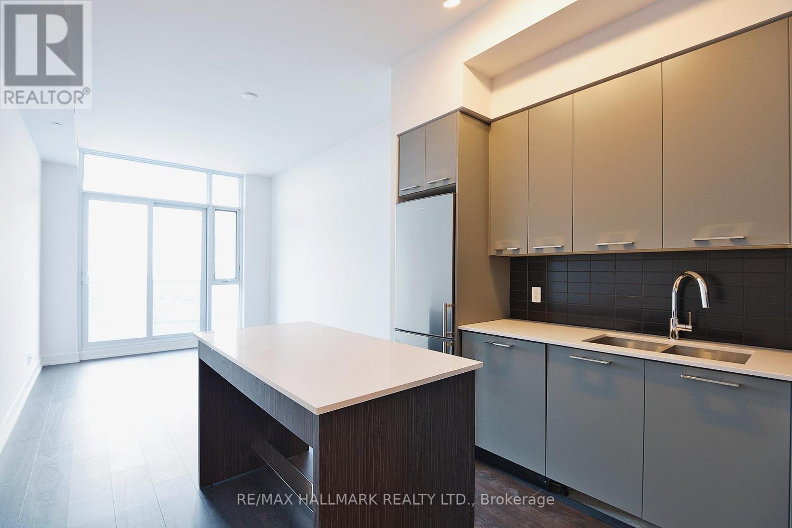 Ph01 - 9471 Yonge Street, Richmond Hill (Observatory), Ontario  L4C 0Z5 - Photo 11 - N13049630