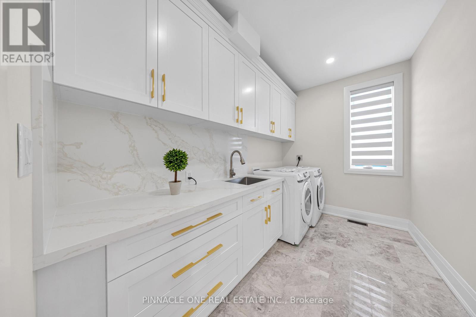 992 Little Cedar Avenue, Innisfil, Ontario  L0L 1W0 - Photo 46 - N13049696