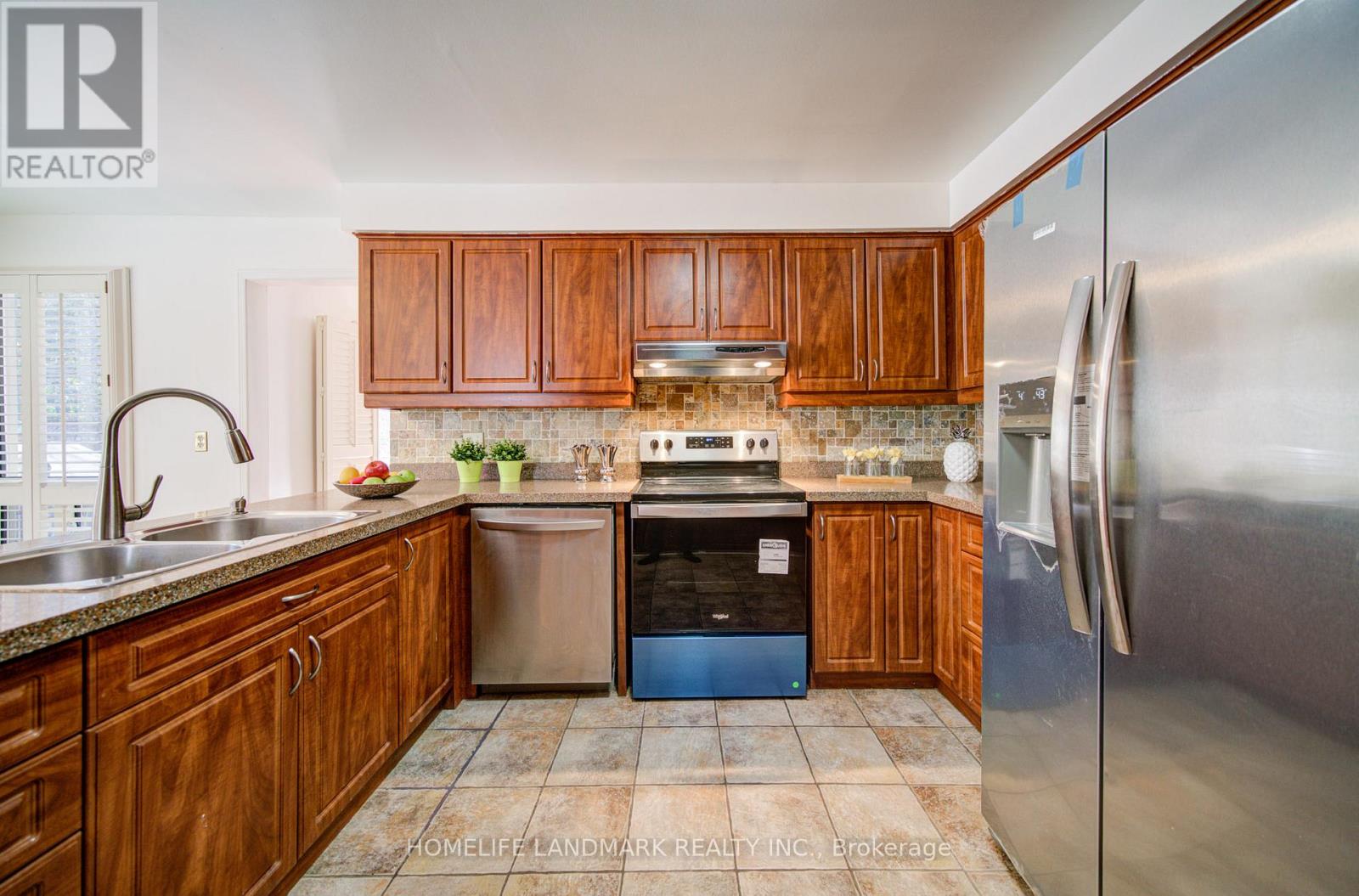 129 Fincham Avenue, Markham (Markham Village), Ontario  L3P 4A8 - Photo 13 - N13049810