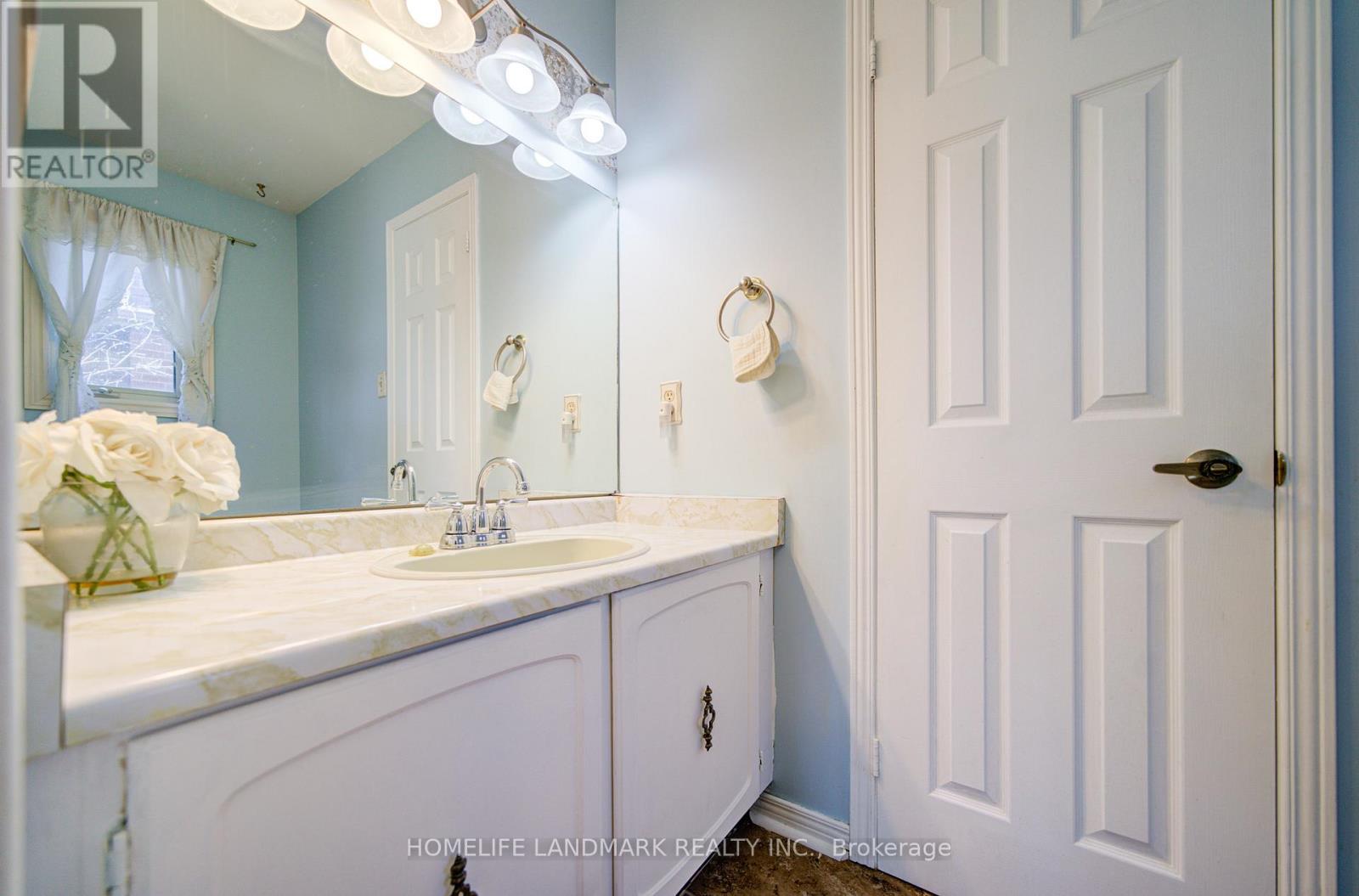 129 Fincham Avenue, Markham (Markham Village), Ontario  L3P 4A8 - Photo 25 - N13049810