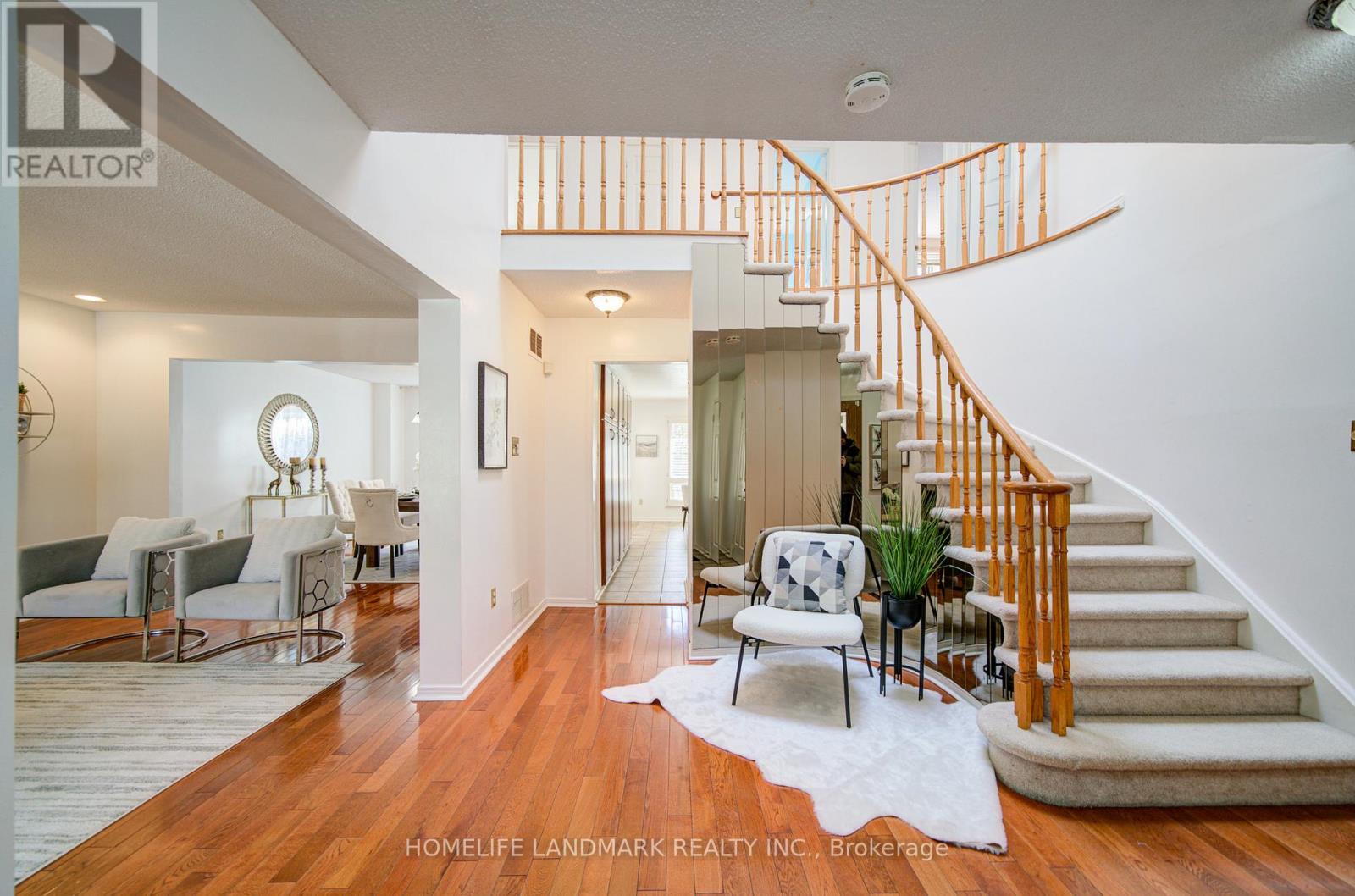 129 Fincham Avenue, Markham (Markham Village), Ontario  L3P 4A8 - Photo 4 - N13049810