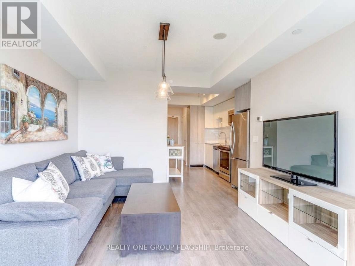 2405 - 9 Valhalla Inn Road, Toronto, Ontario  M9B 0B2 - Photo 4 - W13046090