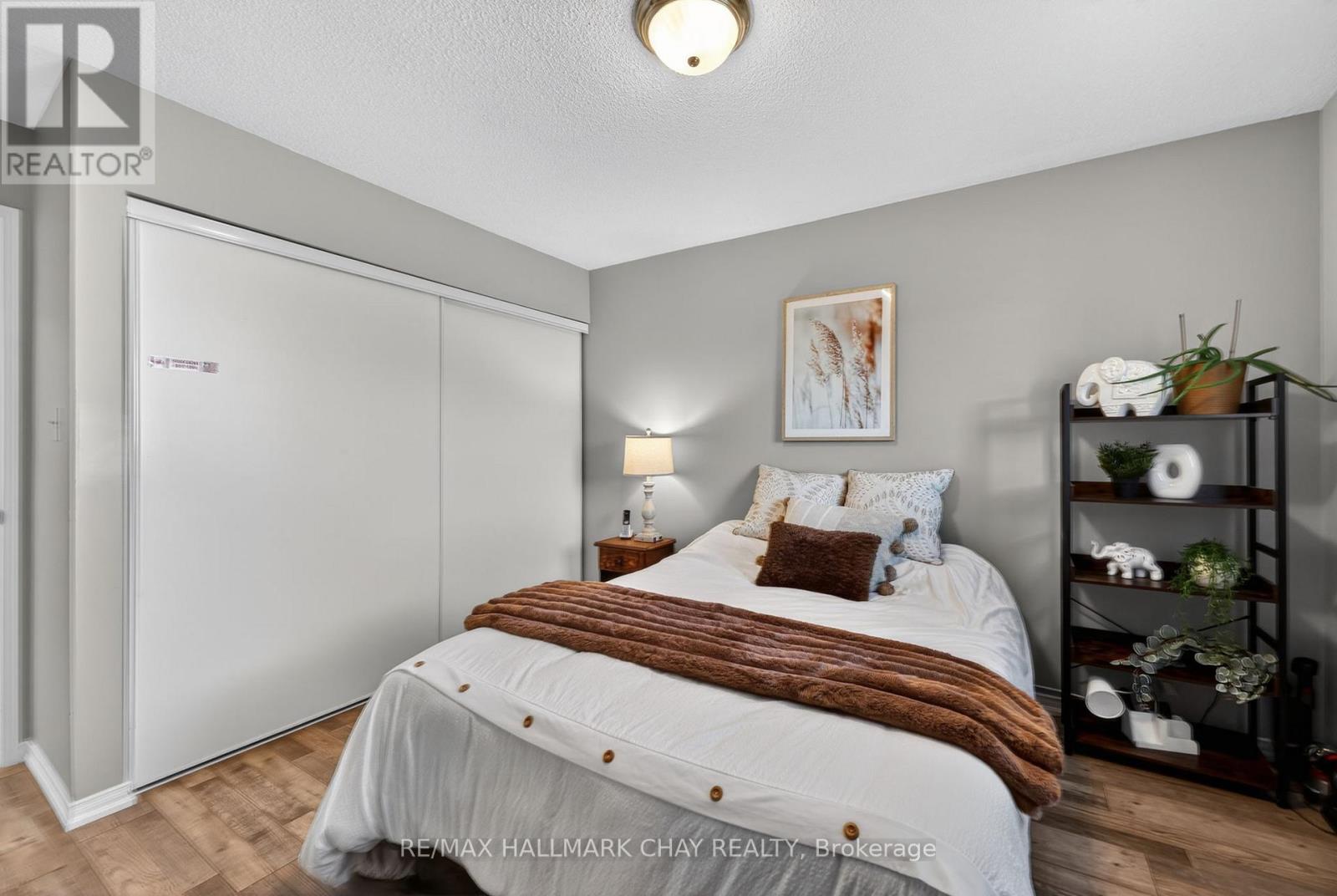 194 Wessenger Drive, Barrie (Holly), Ontario  L4N 8N9 - Photo 13 - S13049714