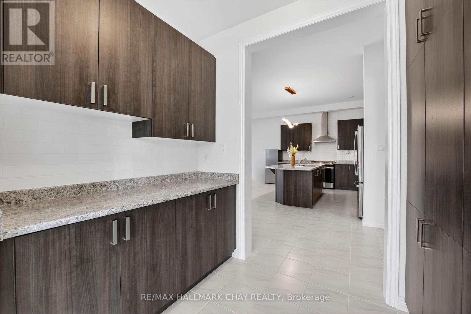 12 Thompson Way, Springwater (Centre Vespra), Ontario  L9X 2A5 - Photo 10 - S13049728