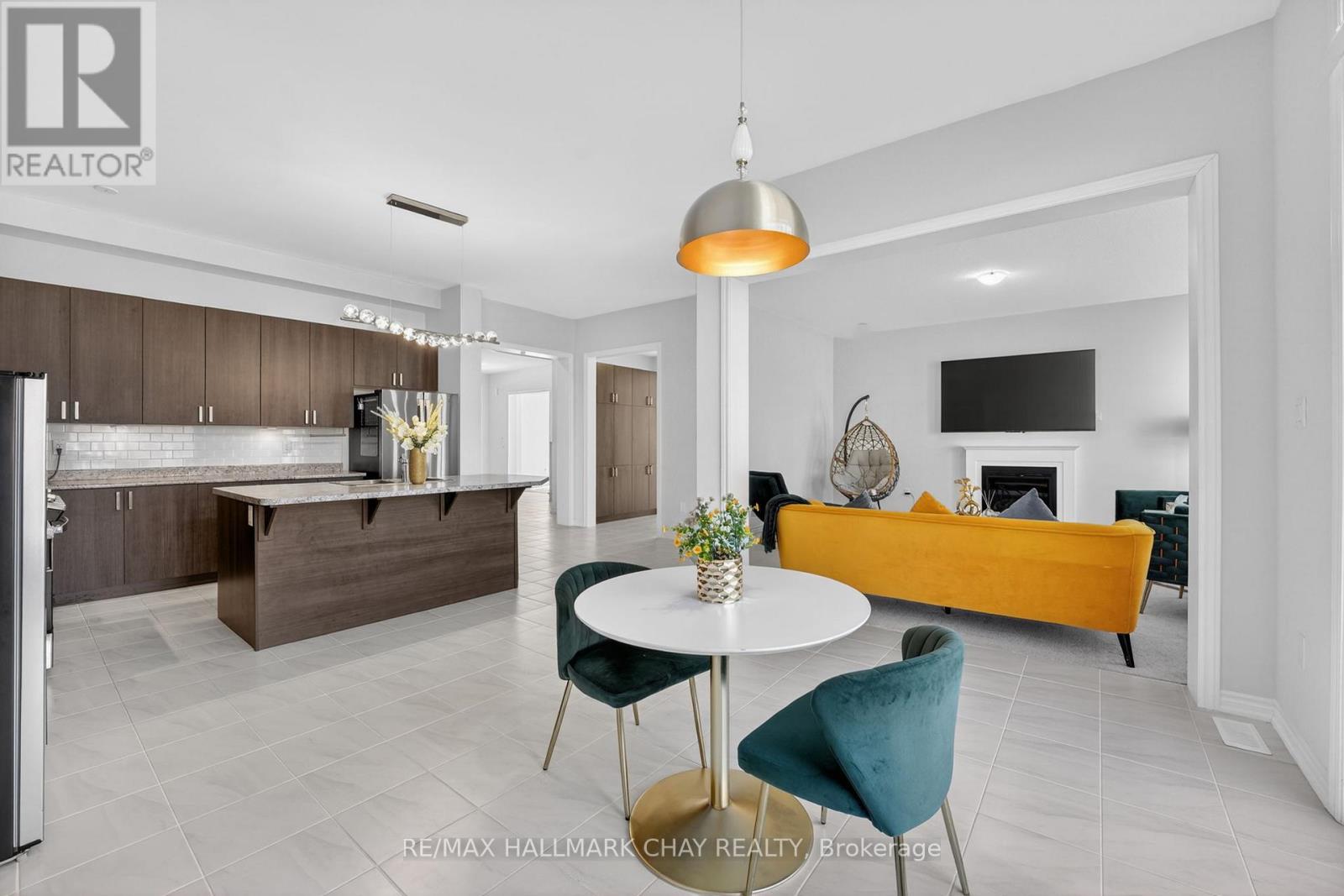 12 Thompson Way, Springwater (Centre Vespra), Ontario  L9X 2A5 - Photo 15 - S13049728