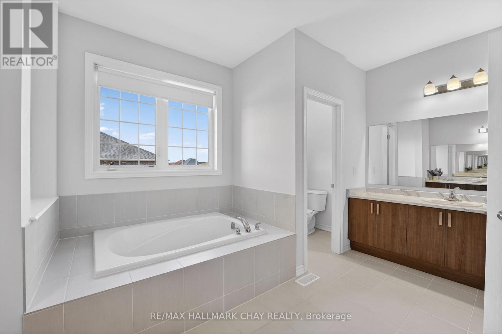 12 Thompson Way, Springwater (Centre Vespra), Ontario  L9X 2A5 - Photo 26 - S13049728