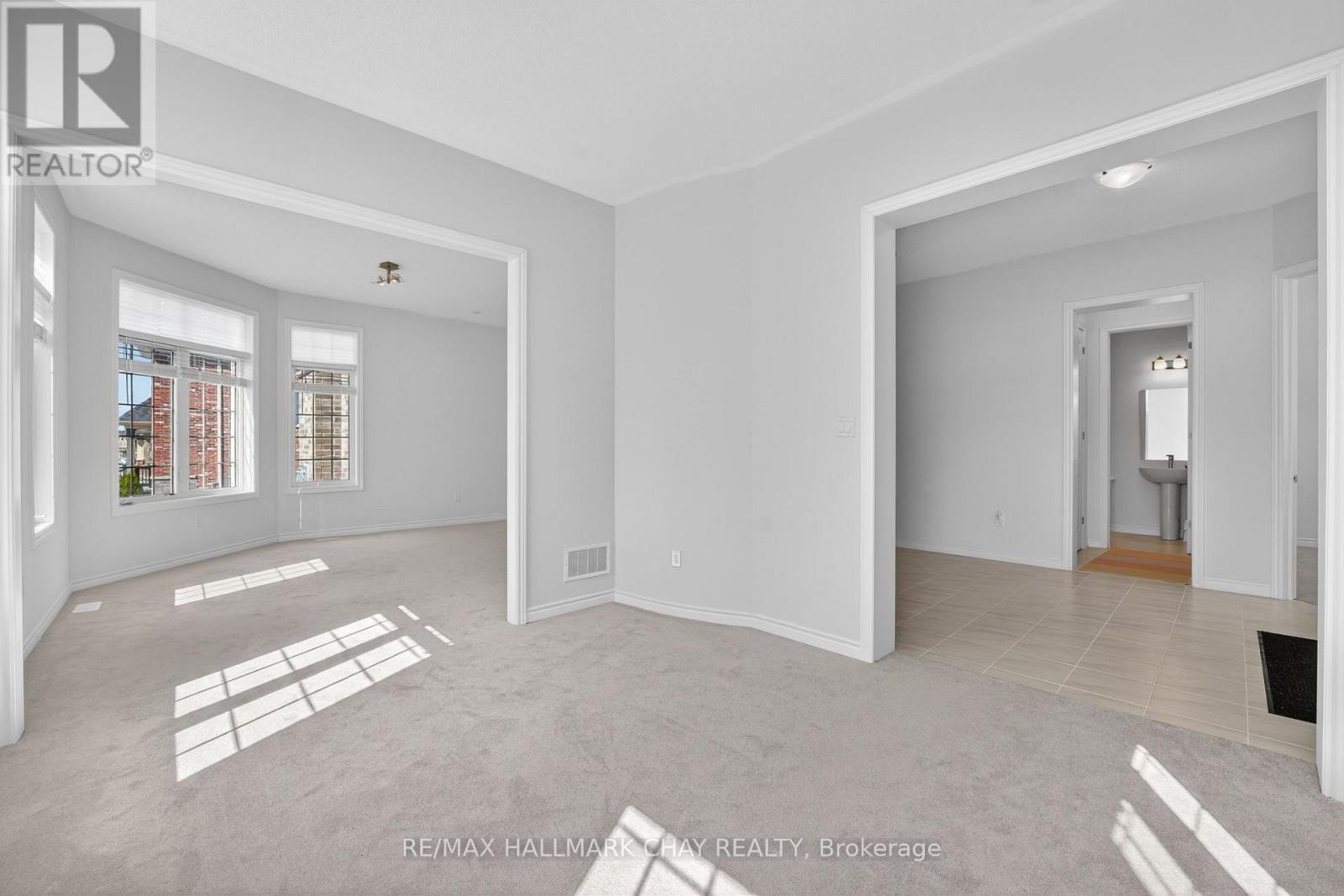 12 Thompson Way, Springwater (Centre Vespra), Ontario  L9X 2A5 - Photo 7 - S13049728